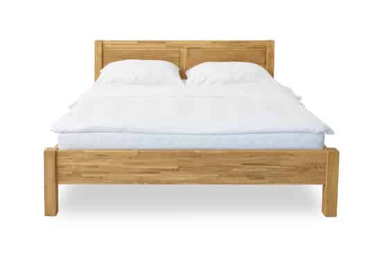 Dubová postel masiv Troja je vyrobena z kvalitního masivního dubu s tloušťkou 4 cm. Kvalitní lamelový rošt je v ceně.