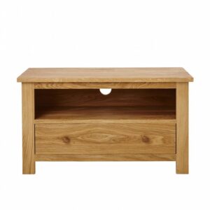 Komoda pod televizi z masivu dubu je ideální volbou pro ty, kdo hledají kvalitní a stylový nábytek do svého obývacího pokoje, ložnice nebo jídelny.