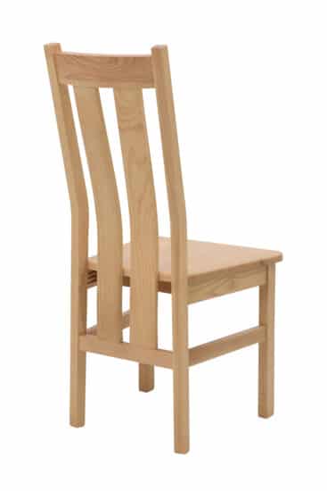 Jasanová lakovaná židle Twin - ať už ji umístíte do jídelny, pracovny, obývacího pokoje nebo dokonce do ložnice, vždy bude působit jako harmonický doplněk Vašeho prostoru.