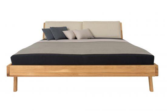 Dubová masivní postel Bosfor 180 x200 cm s látkovým čelem 2