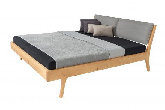 Smreková masívna posteľ Bosfor 180 x 200 cm s látkovým čelom 5