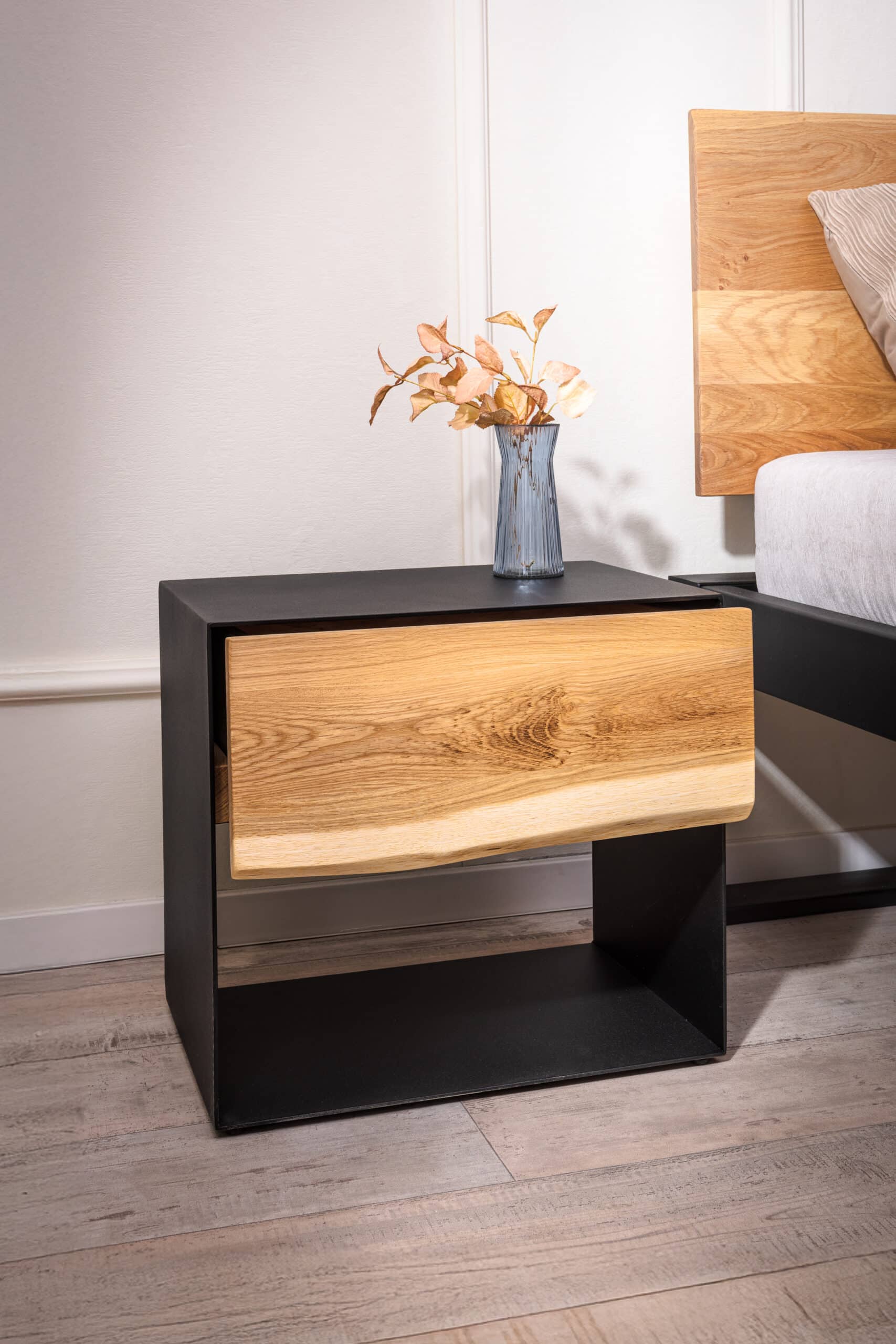 Železná postel Tara 180x200 v kombinaci masivní dub a kov (více variant velikostí) - Image 9