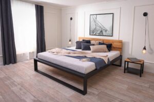 Železná postel Tara 180×200 v kombinaci masivní dub a kov