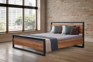Masivní postel 180x200 Olívie v kombinaci masivní dub a kov