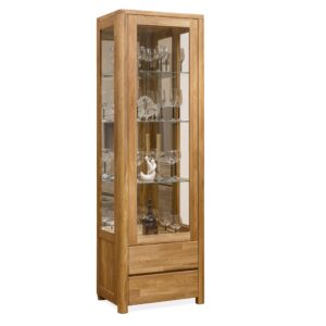 Vitrína Lausanne je navržena tak, aby splňoval všechny vaše potřeby a zároveň přinesla do vašeho domova špetku luxusu a elegance.