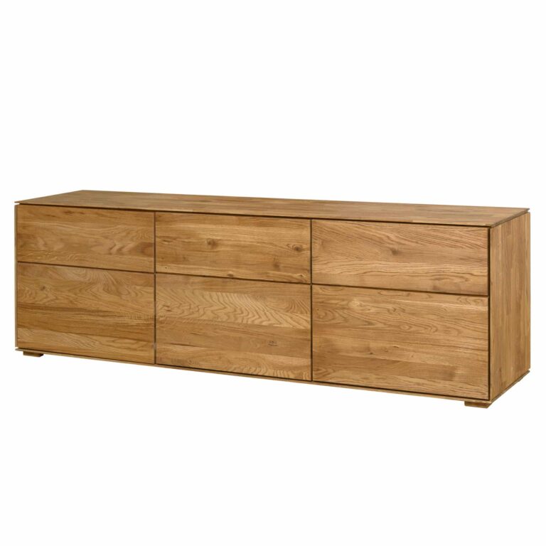 Jedinečný design masivní tv komody Kombo se vyznačuje krásnou přírodní strukturou, včetně suků dřeva, které dodají každému kousku jedinečný vzhled.