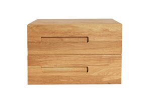 Dubový noční stolek Palermo je to exkluzivní kousek s dokonalým spojením elegance, pohodlí a kvality.
