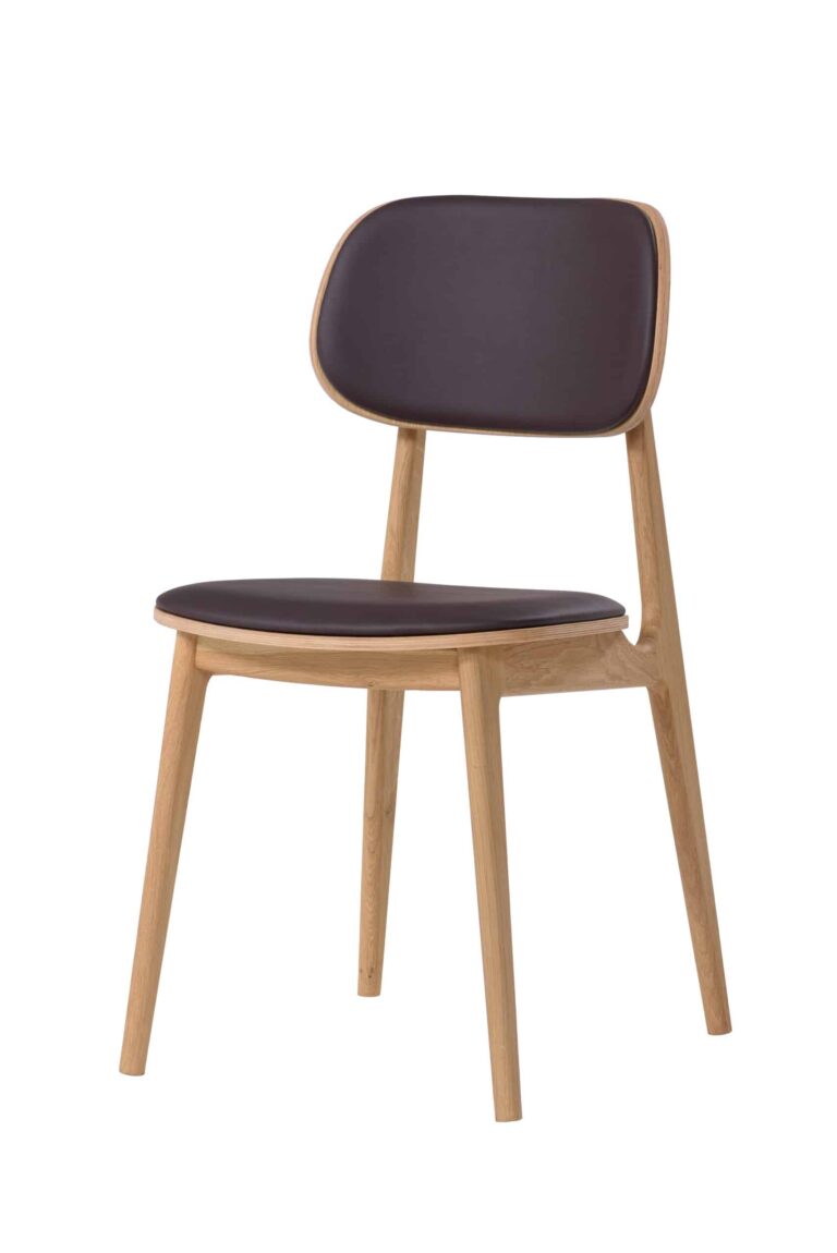 Dřevěná židle Verde s hnědou koženkou je to mistrovský kousek řemeslné práce, který dokonale spojuje funkčnost s nejnovějšími trendy v designu.