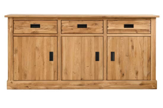 Dřevěná  komoda Leo -nabýtkový klenot nestárnoucí klasiky, nadčasové eleganci a prvotřídní kvality. Dřevěný nábytek z masivu za skvělou cenu pouze u nás!