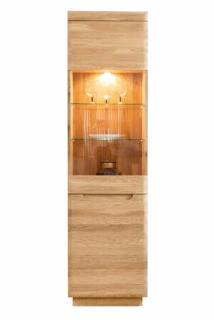 Dubová vitrína Dallas - dokonalý kousek nábytku, který zaujme svým elegantním designem a prvotřídní kvalitou.