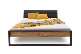 Manželská postel Klara 180x200 je tou nejlepší volbou pro všechny, kteří hledají kvalitu, pohodlí a styl v jednom balení.