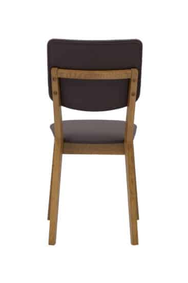 Židle jídelní Tallin z masivu dubu je velmi komfortní a odolný kus nábytku pro ty, kteří hledají kvalitní, stylové a pohodlné posezení.