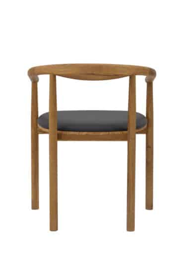 Dřevěná židle s područkami Calm je to skvělý spojenec pro vaše pohodové posezení a skvělá volba pro ty, kteří hledají elegantní design, pohodlí a vysokou kvalitu.