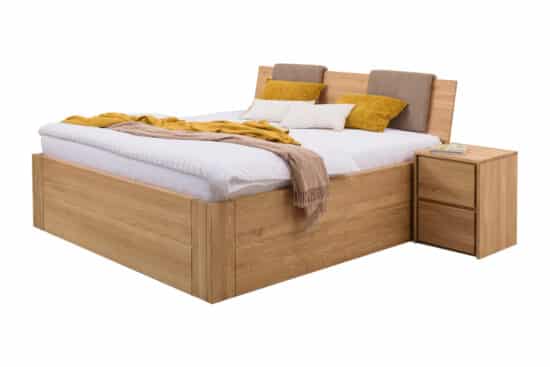 Manželská postel Rimini je navržena tak, aby zapadla do každého interiéru a přinesla do vašeho domova teplou a přátelskou atmosféru.