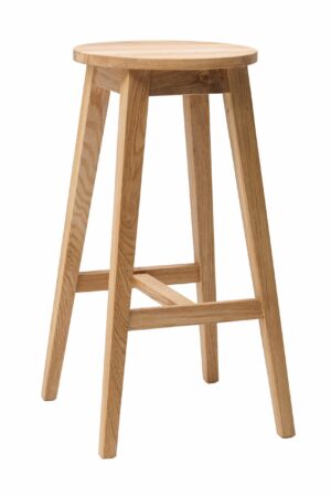 Barový taburet Riga z masivu dubu je investicí, která se vám vrátí v podobě spokojení hosté, krásného interiéru a let bezstarostného používání. Nečekejte, až bude vyprodán – vyberte si kvalitu, eleganci a funkčnost v jednom.