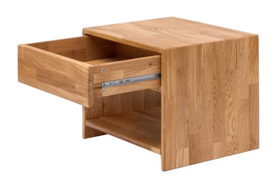 Tento dubový noční stolek je ideální volbou pro každého, kdo hledá spojení nadčasového designu, praktického úložného prostoru a odolnosti masivního dřeva. Díky kvalitnímu olejovanému povrchu si navíc dlouhodobě zachová svůj přirozený vzhled a snadno se udržuje.