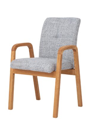 Dubová židle Orion modrá spojuje pevnost masivního dubu s elegantním modrým čalouněním a vytváří stylový prvek do každého interiéru. Nabízí vysoký komfort sezení, nadčasový design a precizní zpracování pro každodenní používání. Ideální volba pro jídelnu, pracovnu i reprezentativní prostory.