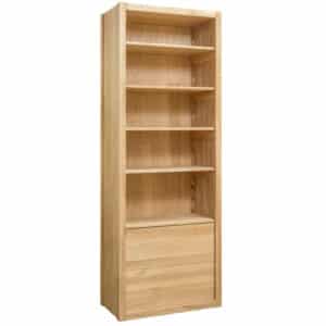 Masivní dubová knihovna Funny 11 vnese do vašeho interiéru přirozenou eleganci a nadčasový styl. Díky variabilním policím a praktickým zásuvkám se systémem Tip-on nabízí dokonalou kombinaci designu a funkčnosti. Poctivé dubové dřevo ošetřené olejem Borma Wachs zaručuje dlouhou životnost i jedinečný vzhled každého kusu.