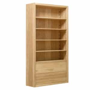 Masivní dubová knihovna Funny 31 vnese do vašeho interiéru přirozenou eleganci a nadčasový styl. Díky variabilním policím a praktickým zásuvkám se systémem Tip-on nabízí dokonalou kombinaci designu a funkčnosti. Poctivé dubové dřevo ošetřené olejem Borma Wachs zaručuje dlouhou životnost i jedinečný vzhled každého kusu